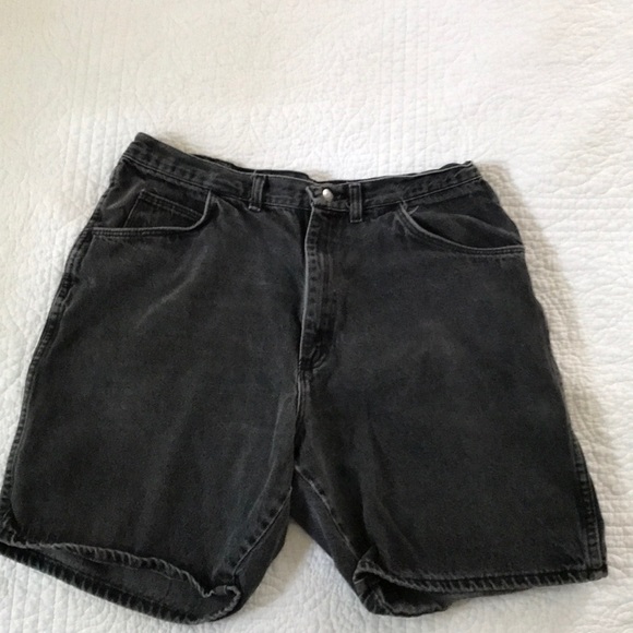 Wrangler Pants - Black Jean shorts